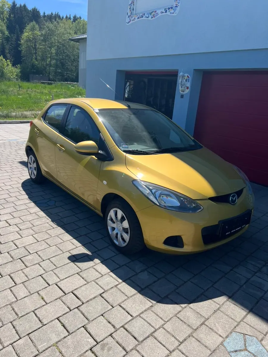 Mazda Mazda2 2008 photo 3