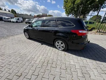 Ford Focus 2011 photo 2