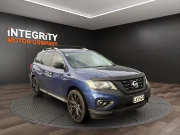 Nissan Pathfinder 2018 photo 2