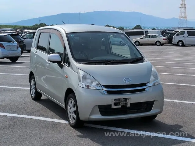 Daihatsu Move L