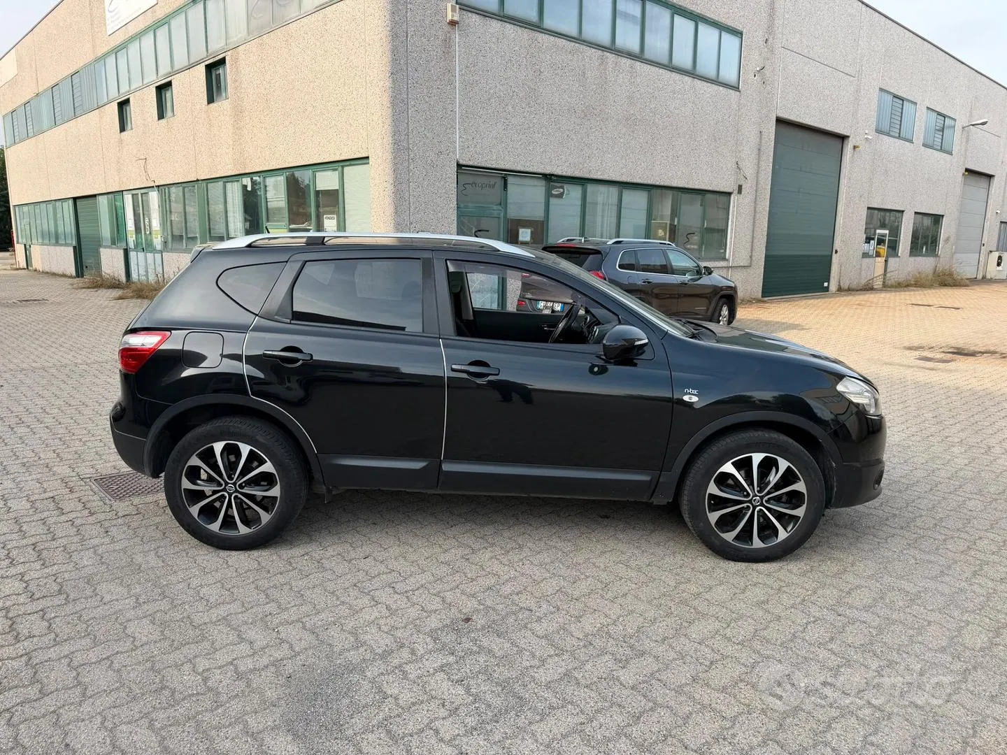 Nissan Qashqai 2011 photo 3