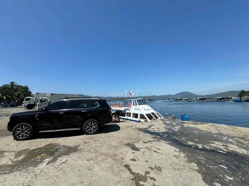 Ford Everest 2022 photo 2