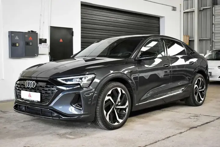 Audi Q8 2023 photo 3