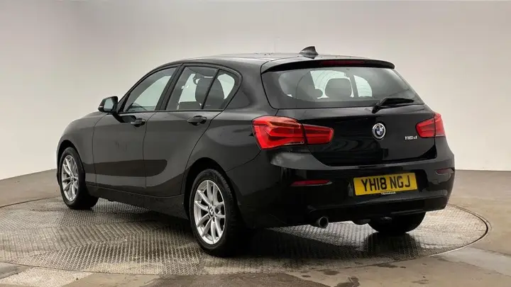 BMW 1 Series 2018 photo 3