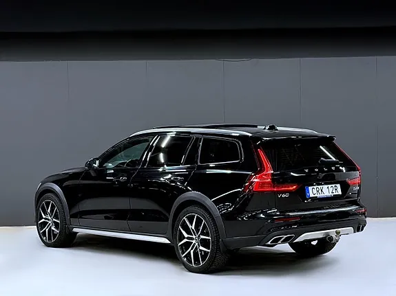 Volvo V60 Cross Country 2019 photo 3