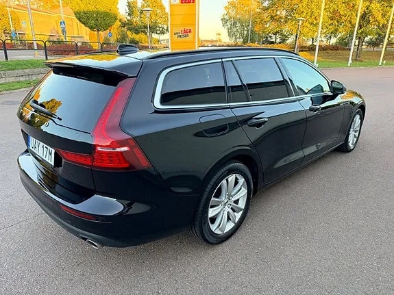 Volvo V60 2022 photo 5