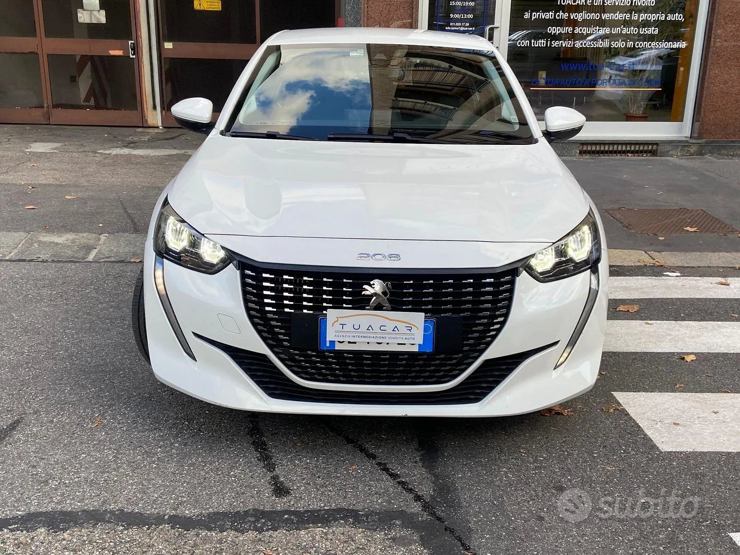 Peugeot 208 2021 photo 2