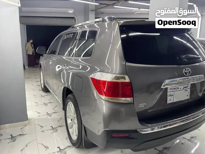 Toyota Highlander 2014 photo 3