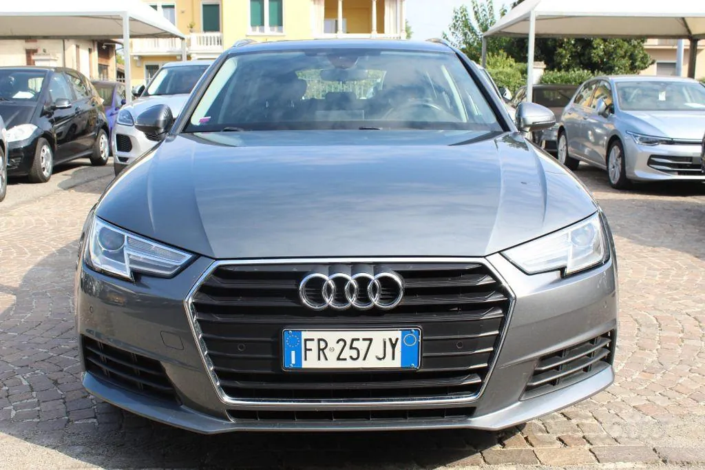 Audi A4 2018 photo 5