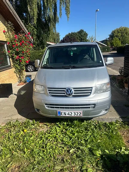 Volkswagen Multivan 2003 photo 2