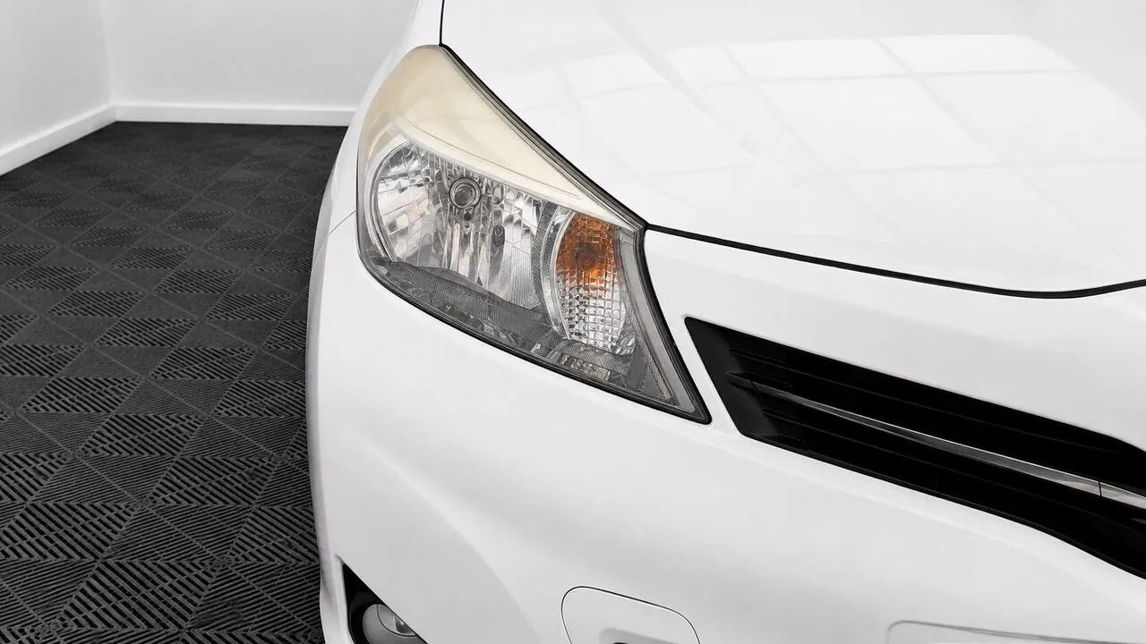 Toyota Yaris 2013 photo 4