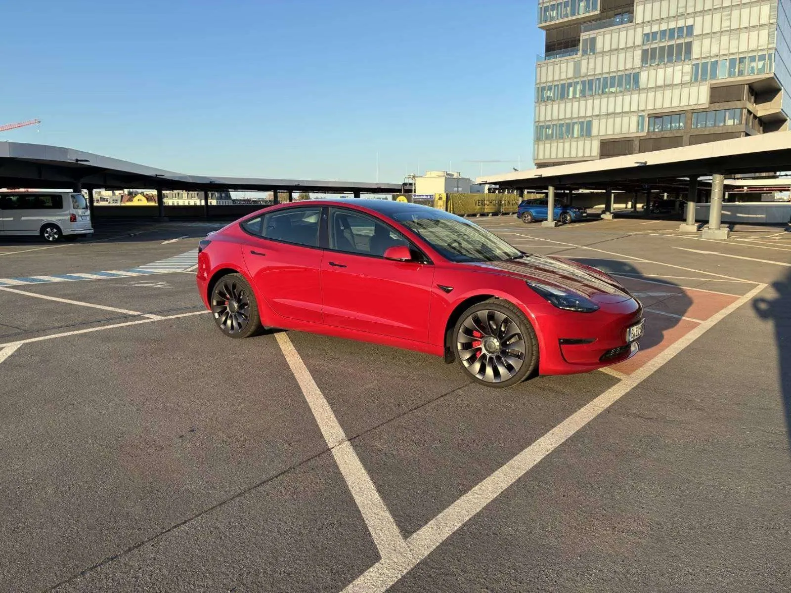 Tesla Model 3 2020 photo 2