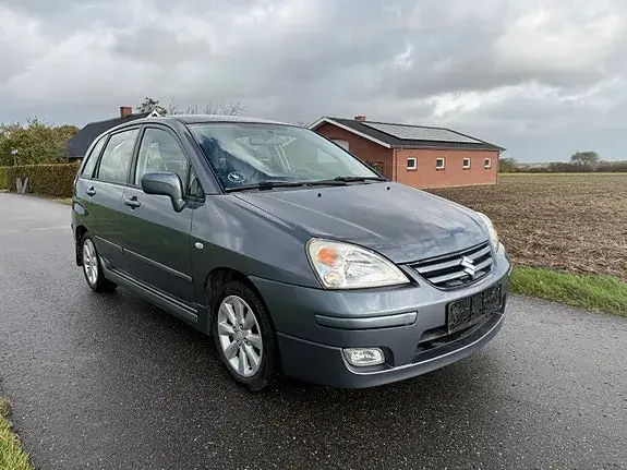 Suzuki Liana 2006 photo 2