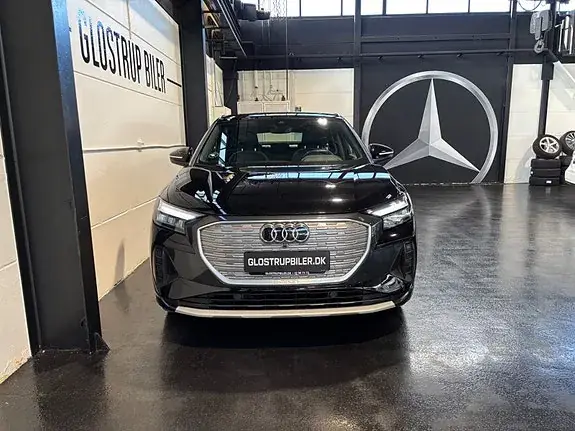 Audi Q4 E-Tron 2021 photo 2