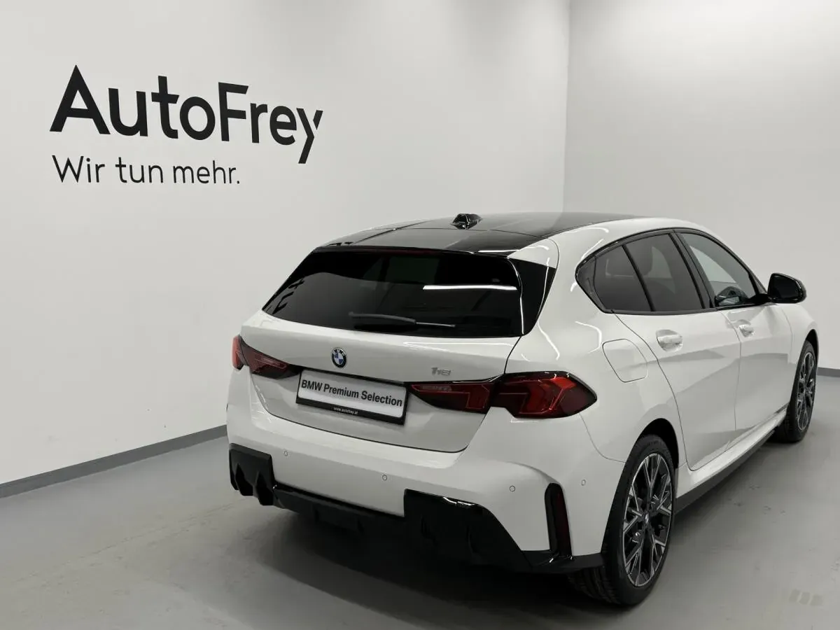 BMW 1 Series 2026 photo 2