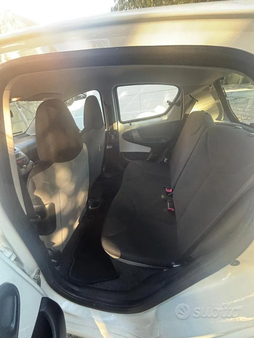 Toyota Aygo 2013 photo 5