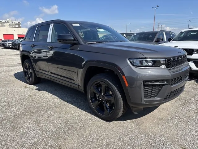Jeep Grand Cherokee 2026 photo 3