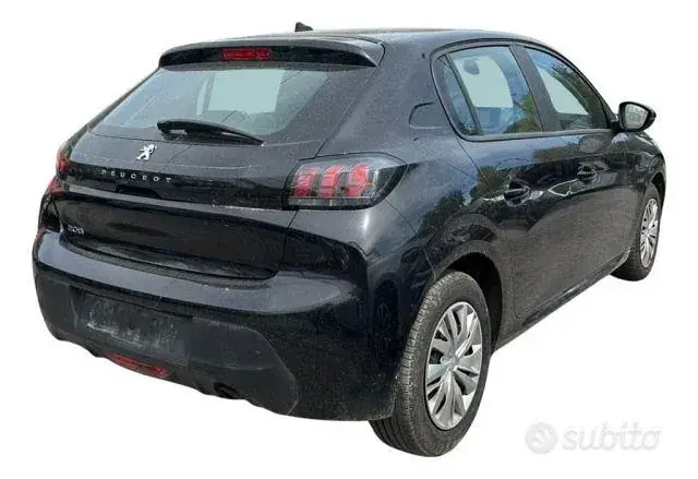 Peugeot 208 2021 photo 2