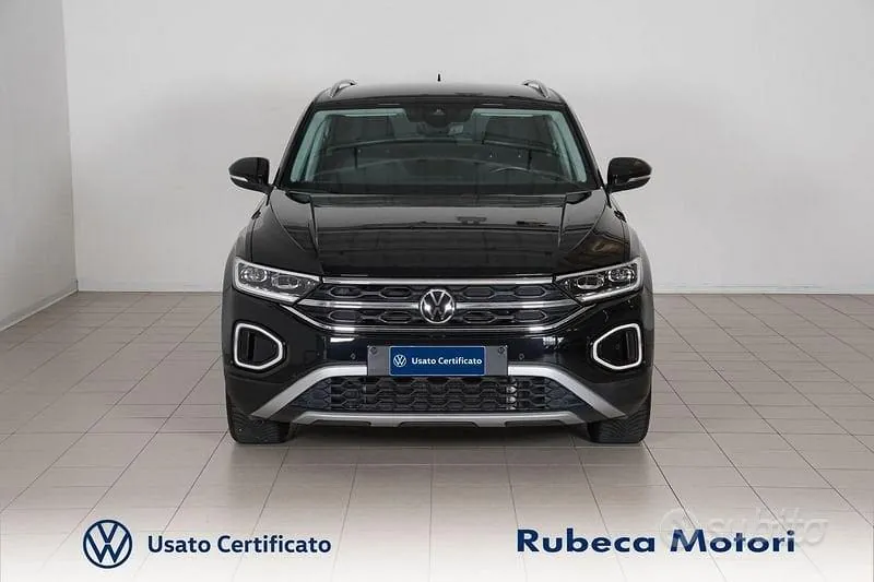 Volkswagen T-Roc 2023 photo 2
