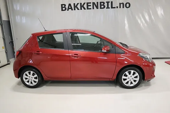 Toyota Yaris 2015 photo 3