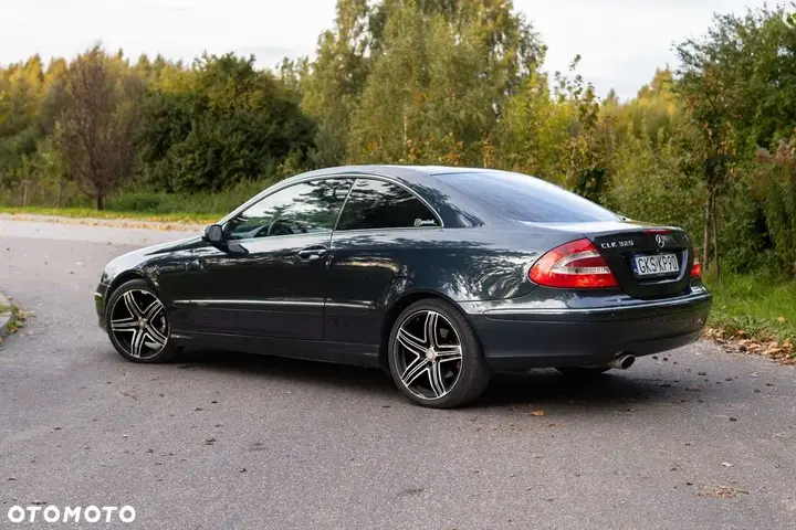 Mercedes-Benz Clk 320 2002 photo 3