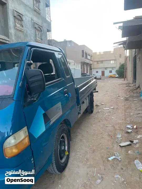Hyundai H1 2004 photo 2