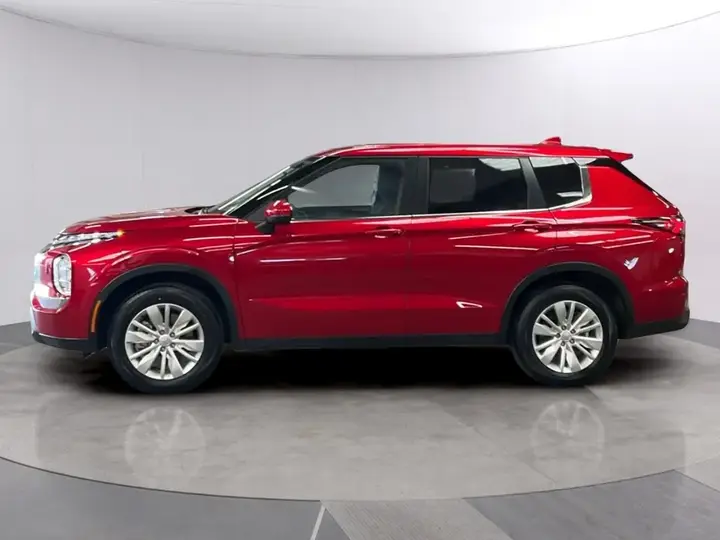 Mitsubishi Outlander 2025 photo 2