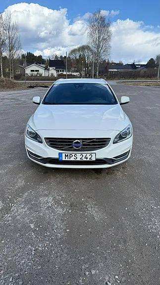 Volvo V60 2015 photo 2