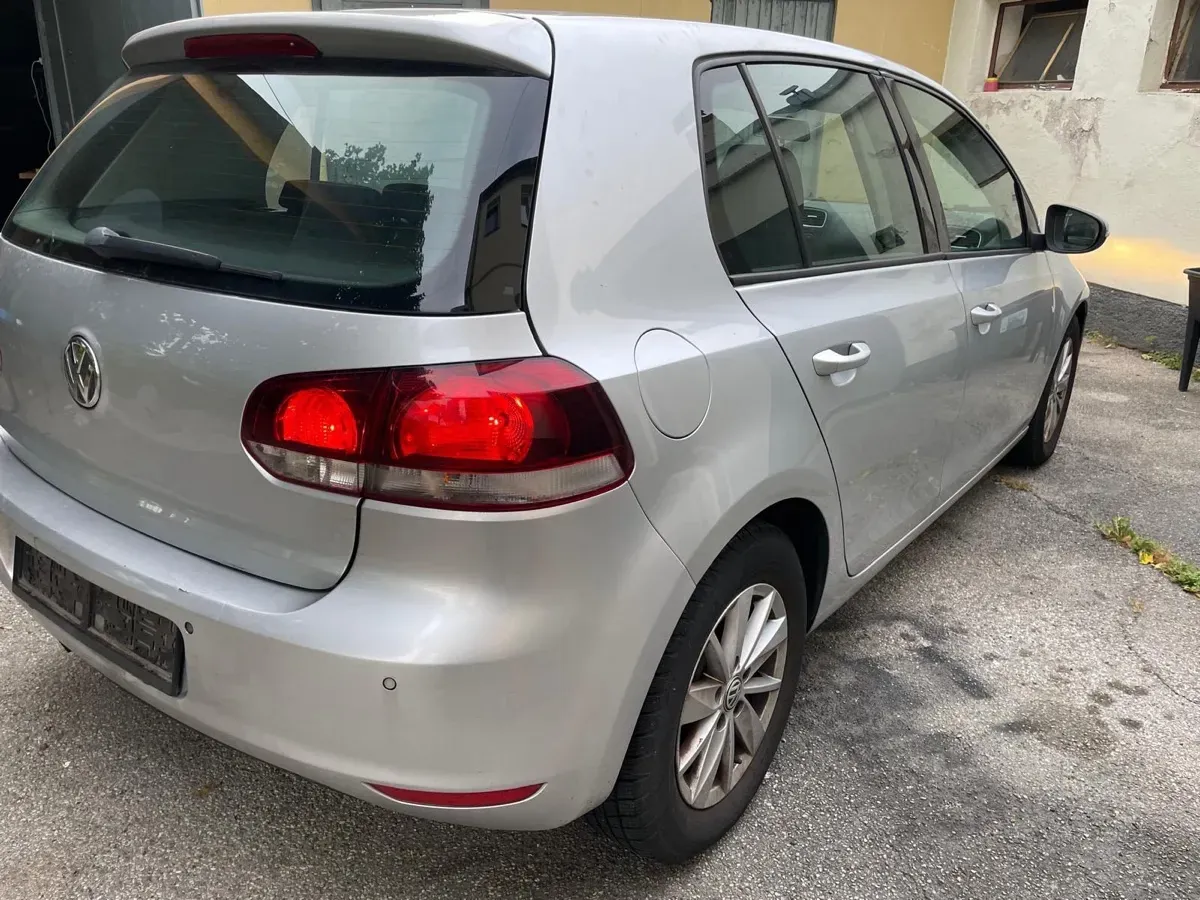 Volkswagen Golf 2009 photo 2