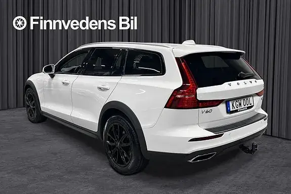Volvo V60 Cross Country 2022 photo 2