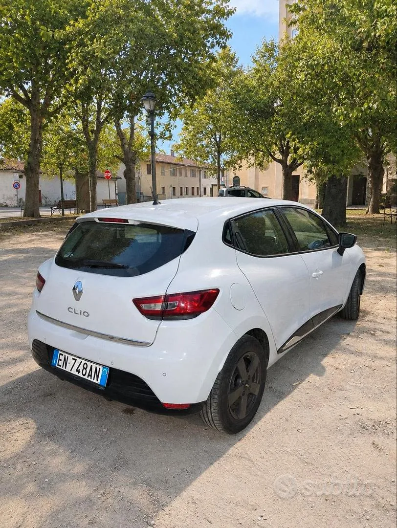 Renault Clio 2013 photo 3