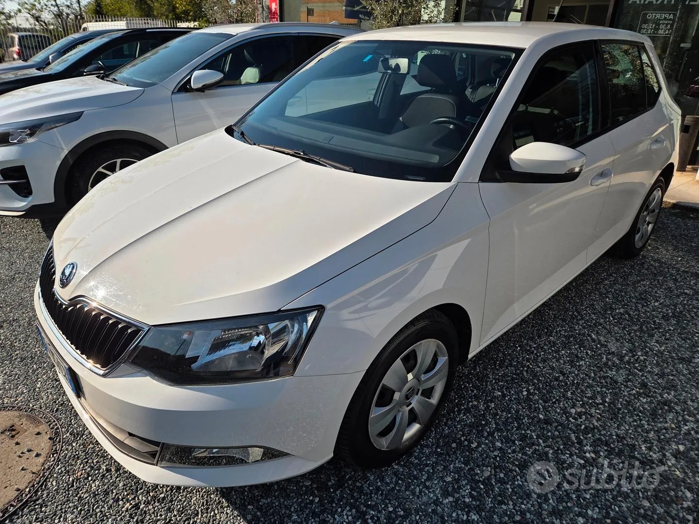 Skoda Fabia 2015 photo 2