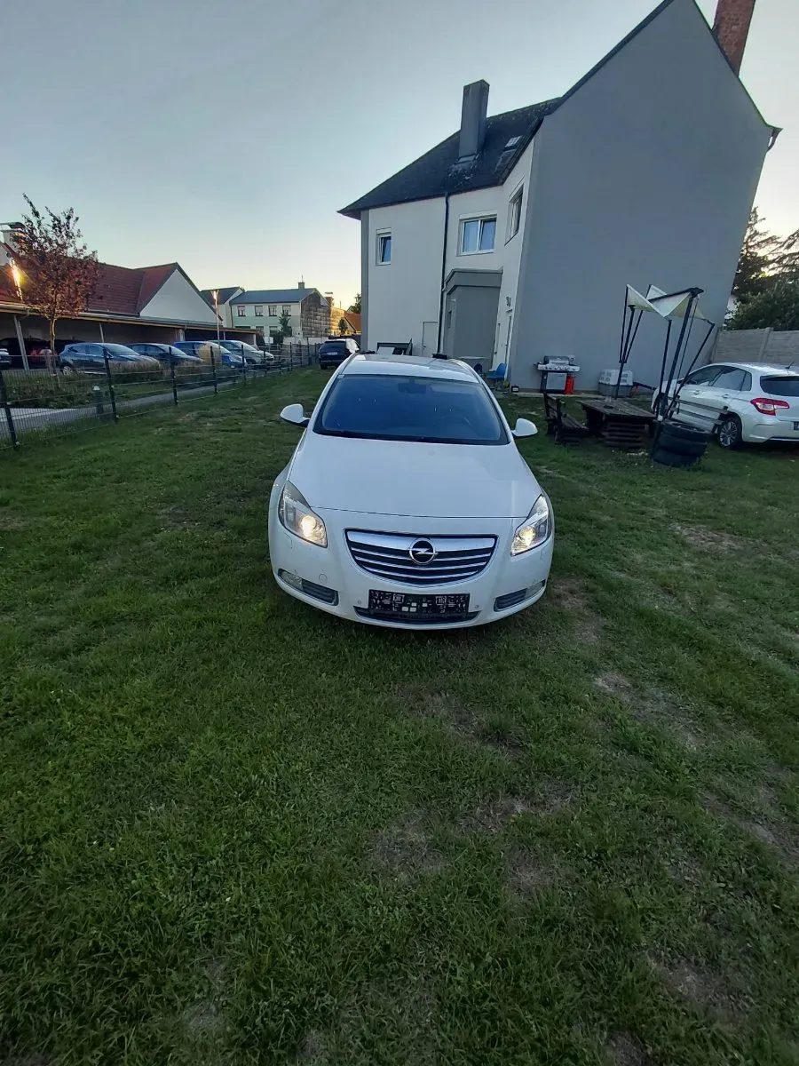 Opel Insignia 2012 photo 3