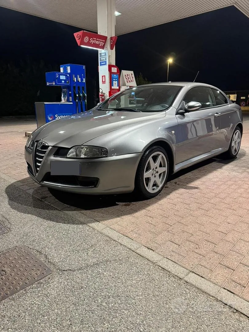 Alfa Romeo Gt Q2 2007 photo 2