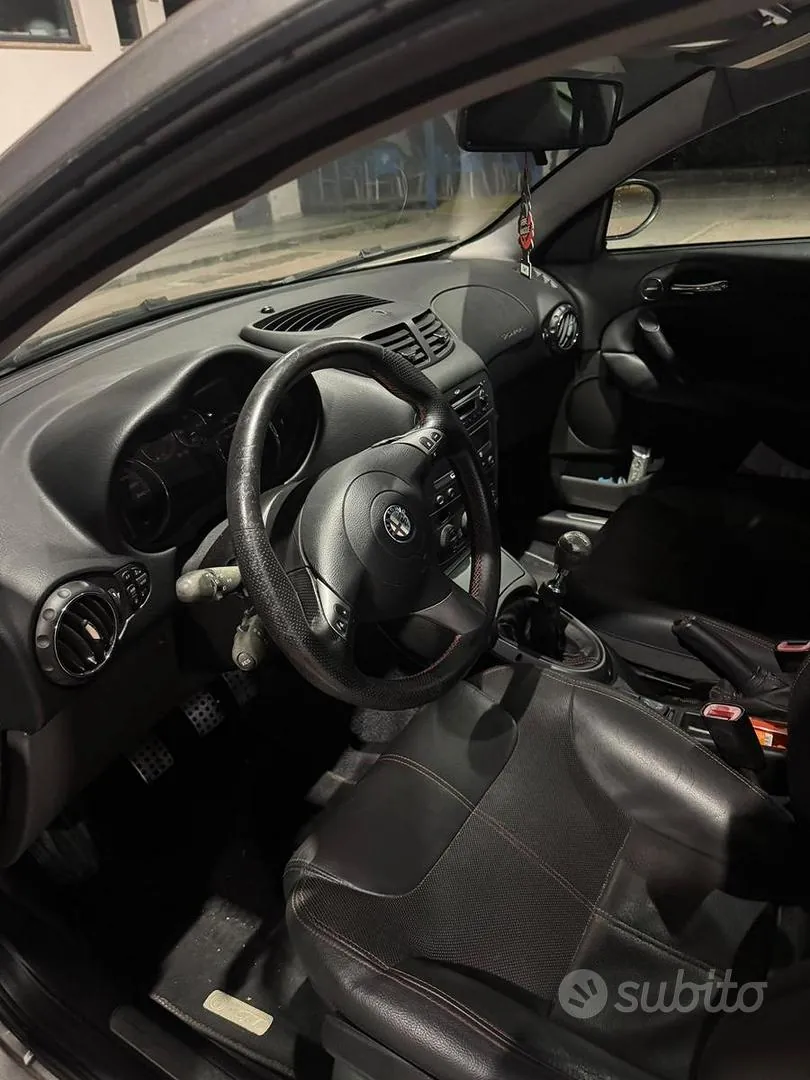 Alfa Romeo Gt Q2 2007 photo 4