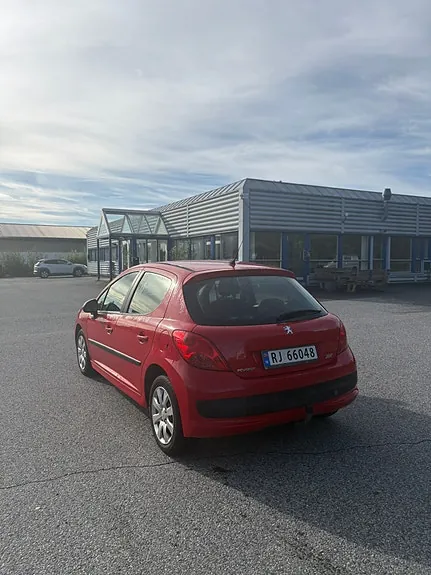 Peugeot 207 2007 photo 4