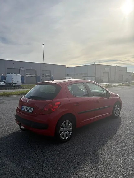 Peugeot 207 2007 photo 3