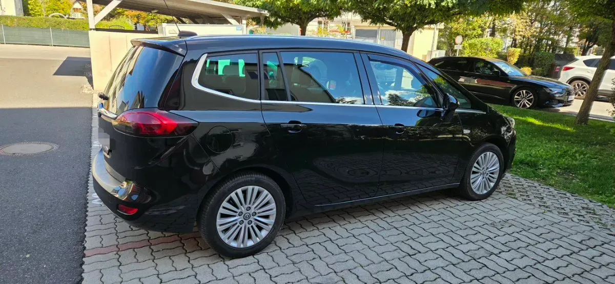 Opel Zafira Tourer 2019 photo 3