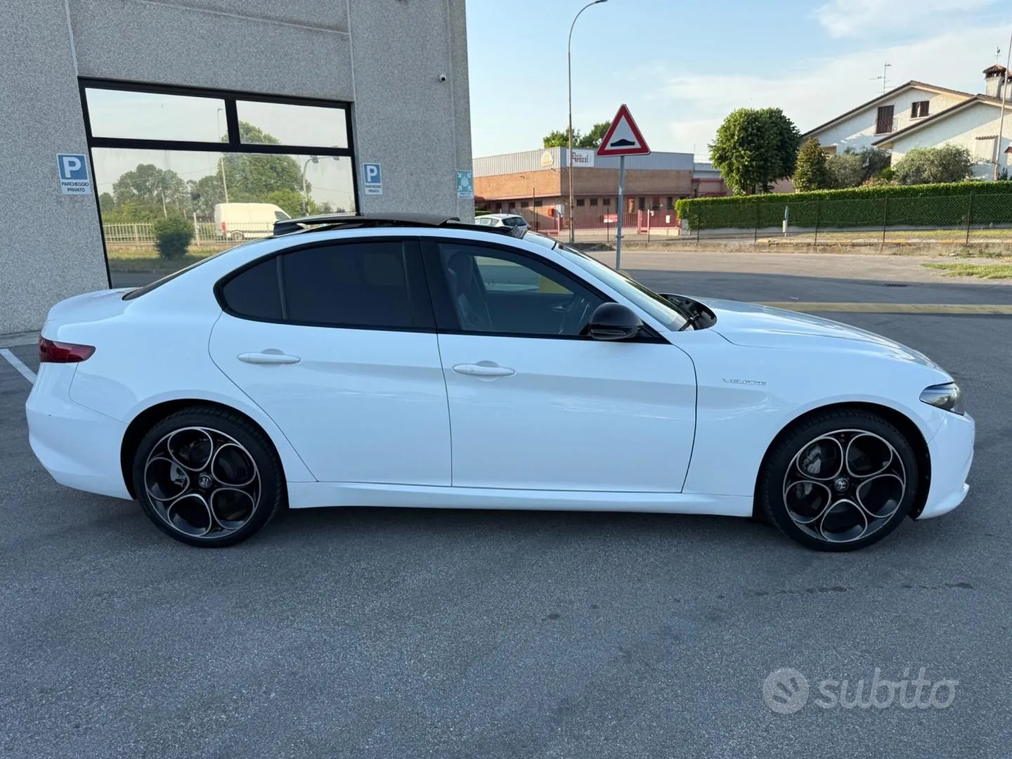 Alfa Romeo Giulia 2022 photo 5