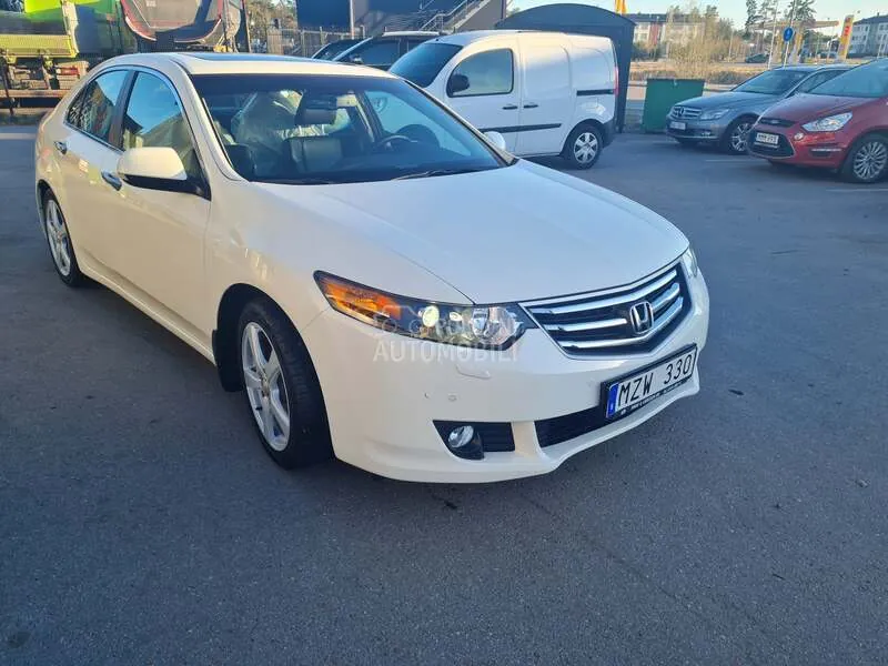 Honda Accord 2010 photo 2