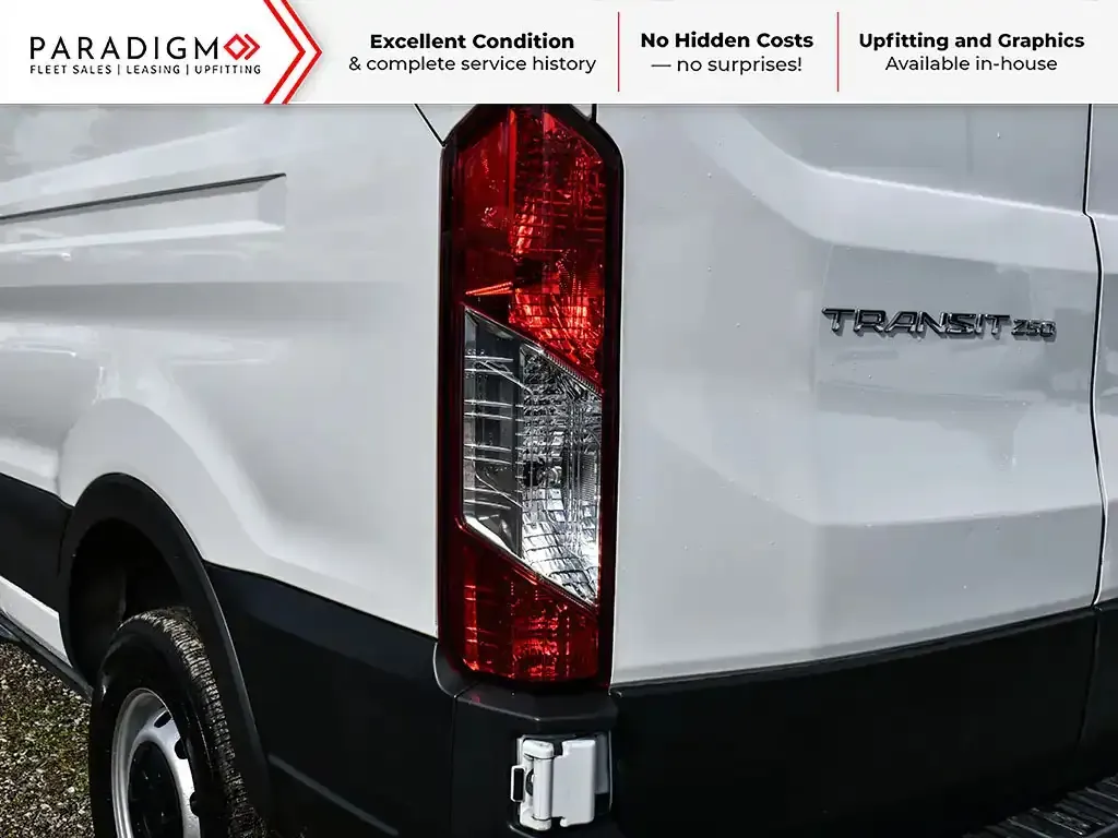 Ford Transit Cargo Van 2025 photo 3