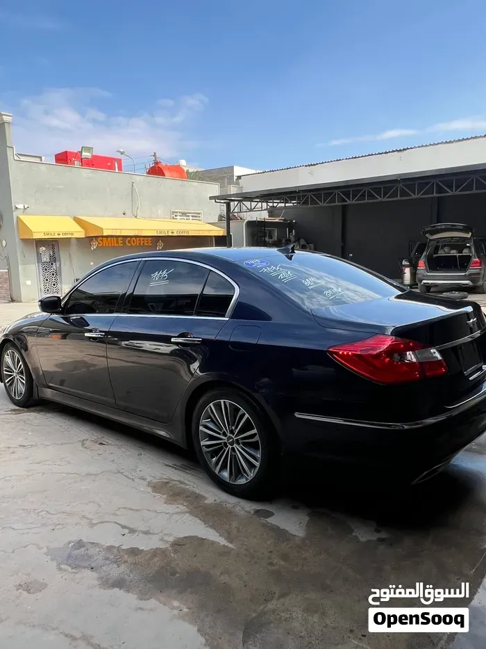 Hyundai Genesis