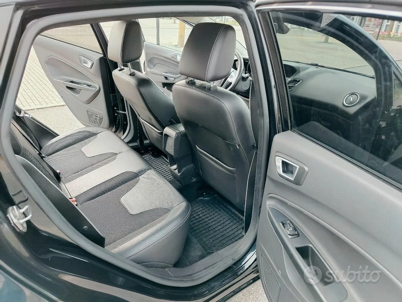 Ford Fiesta 2013 photo 5