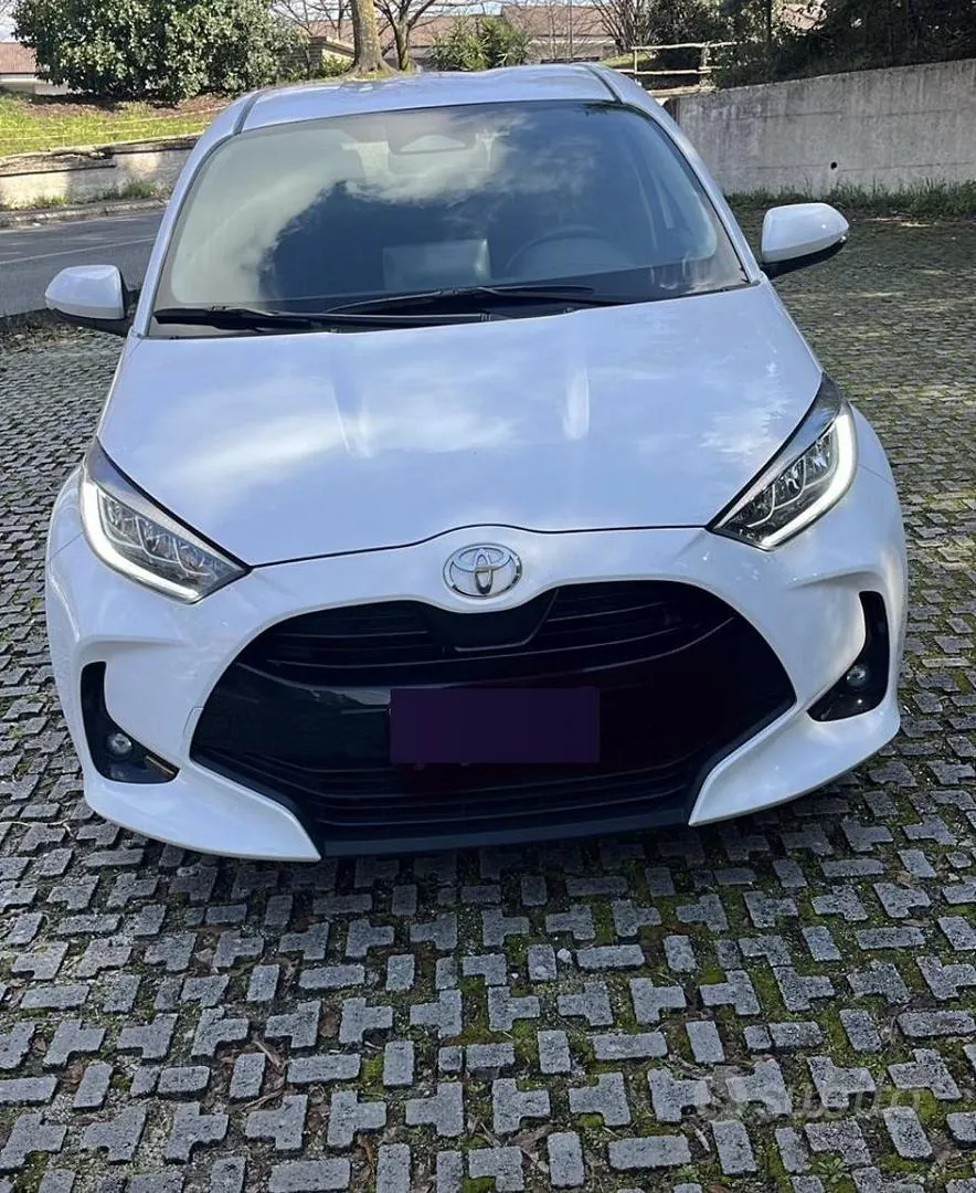 Toyota Yaris 2025 photo 2