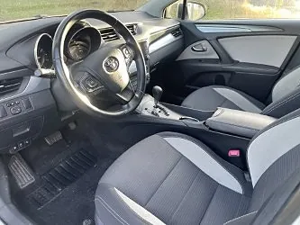 Toyota Avensis 2018 photo 2