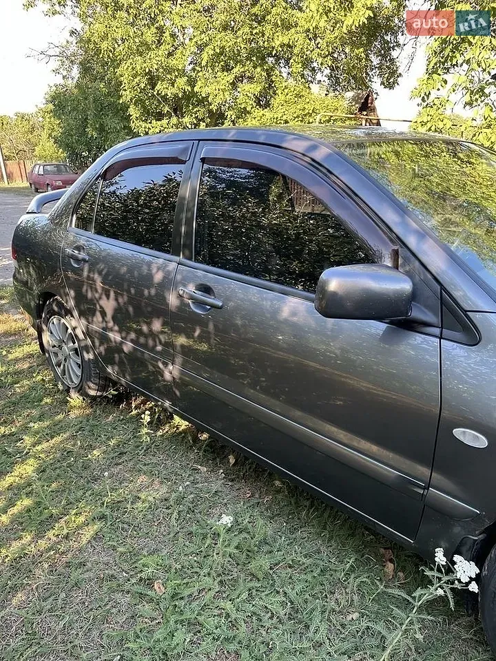 Mitsubishi Lancer 2004 photo 3