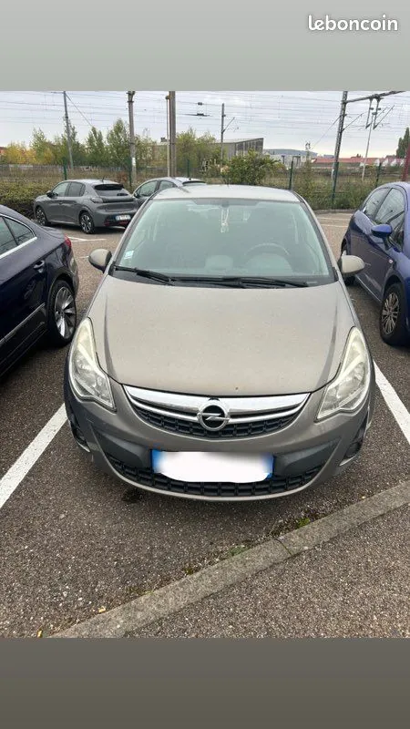 Opel Corsa 2012 photo 2