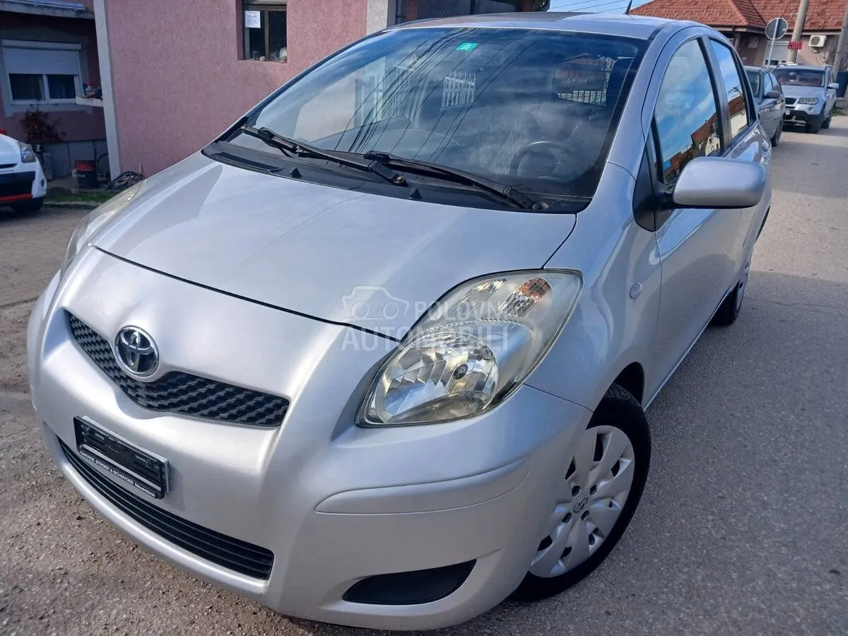 Toyota Yaris 2009 photo 2