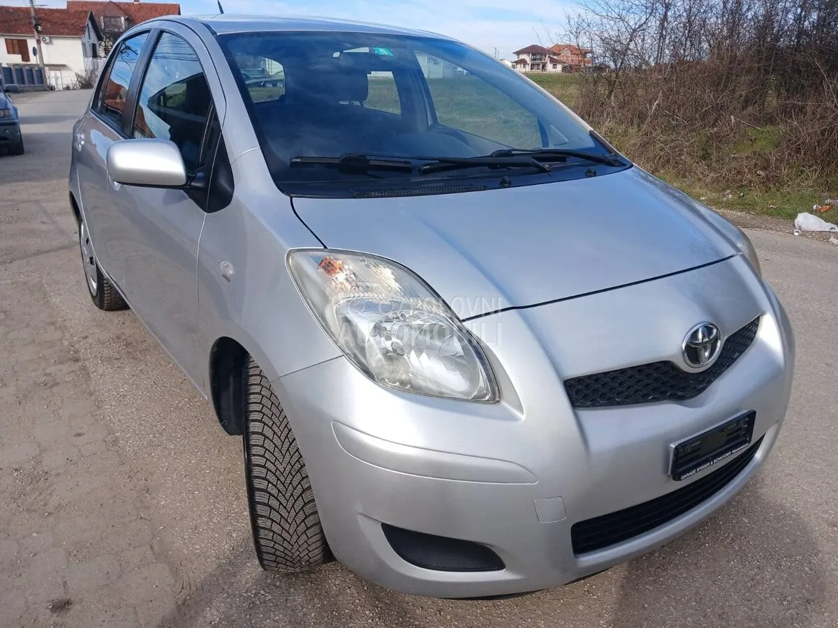 Toyota Yaris 2009 photo 4