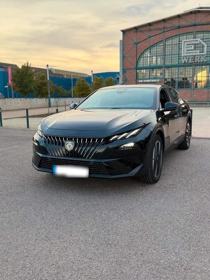 Peugeot 408